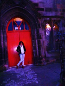 Why, it's a red door! Might I pose?